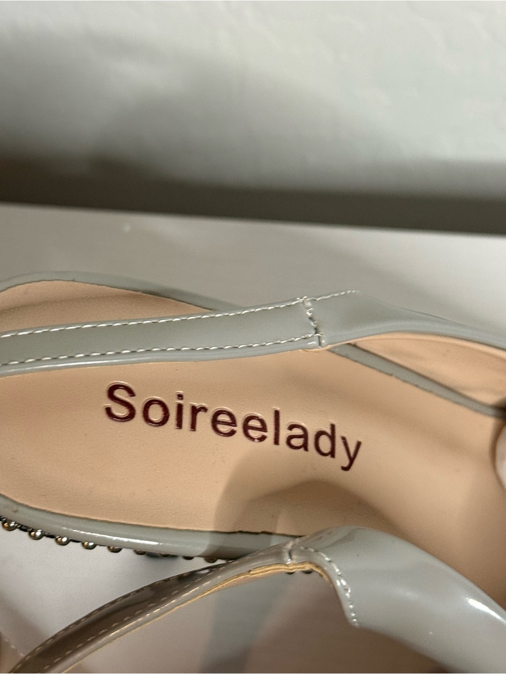 Soireelady Gray Patent Pointed Toe Slingback Heels - Picture 5 of 6